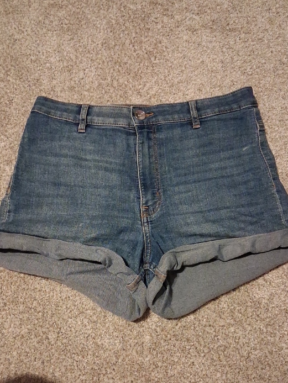 Divided Women's Rolled Hem Denim Shorts - Blue Wash